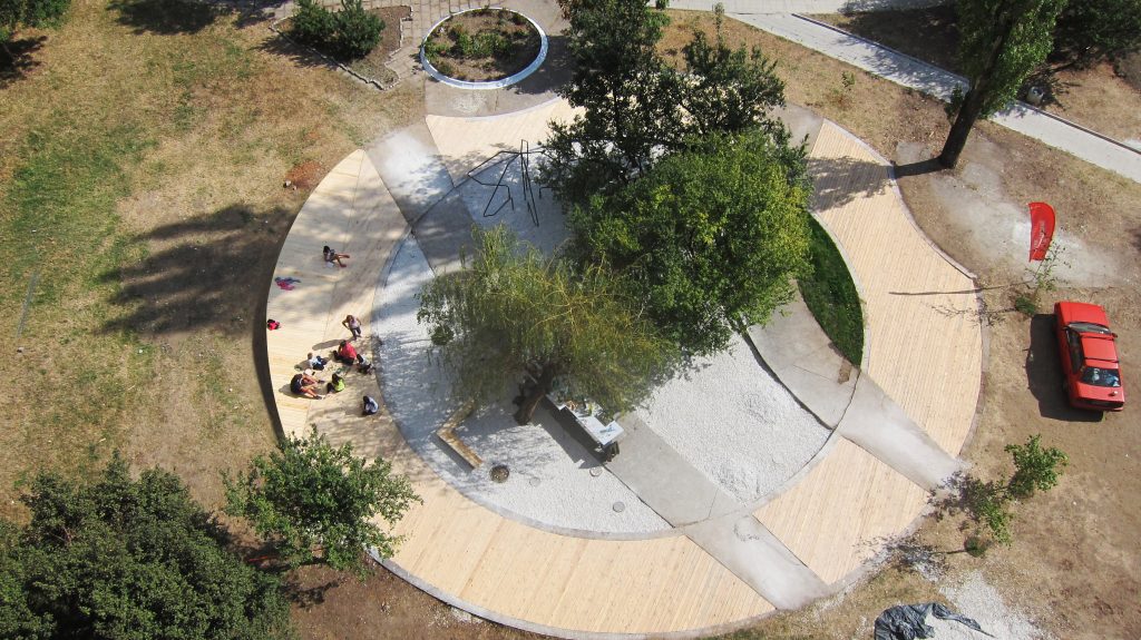 Park with wooden circle