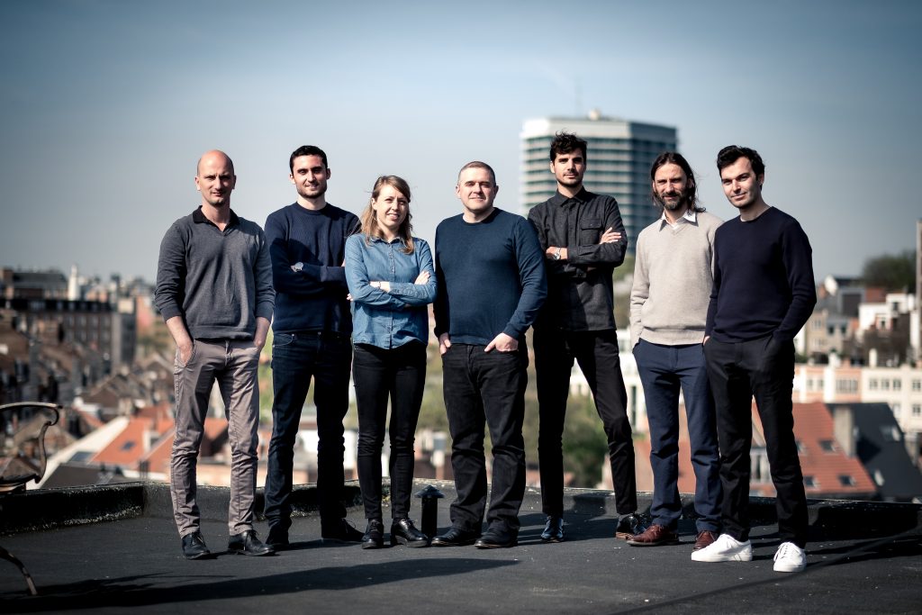 Gruppenfoto von 6 Männern und einer Frau