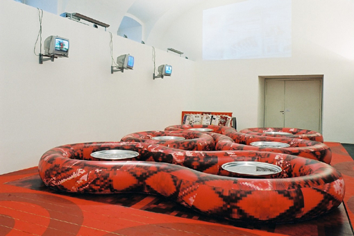 go east - Exhibition 01