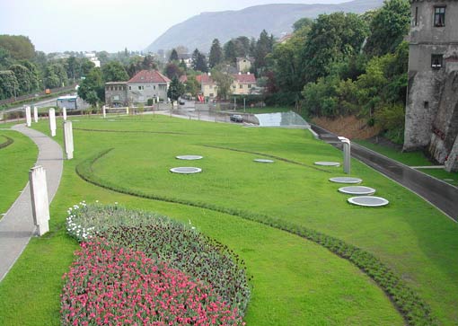 Blick auf das Teichgartenkalvario, Stift Klosterneuburg