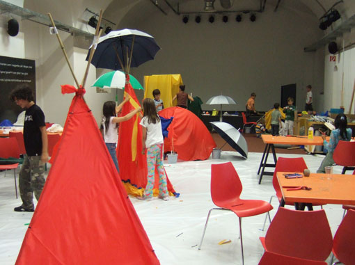 Impressions from the Workshop 'mobile - HOME', August 3rd 2006 at the Az W