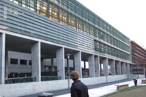 Landesberufsschule für Handwerk und Industrie, Bozen: Höller&Klotzner, 2005