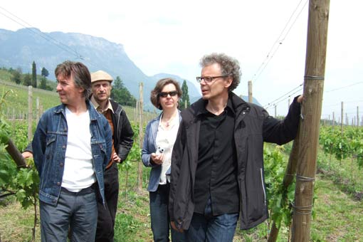 vorne: Reiseteilnehmer Herr Lechner und Fotograf Walter Niedermayr