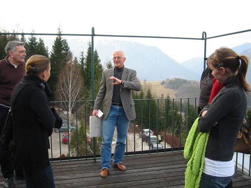 Wolfgang Heidrich präsentiert den Alpenhof Kreuzberg (ehem. Landhaus Khuner), Payerbach: Adolf Loos, 1929