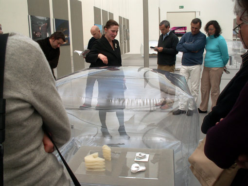 sonntags 185 in Linz: Lentos Kunstmuseum Linz mit der Ausstellung "Museen im 21. Jahrhundert: Ideen-Projekte-Bauten"