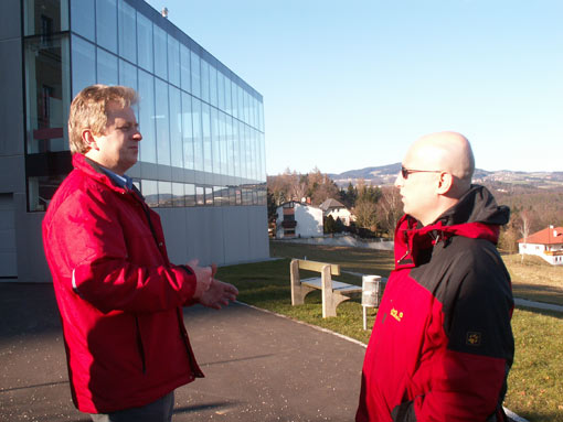 Freiwillige Feuerwehr, Linz-Pöstlingberg: archinauten, 2006. Links im Bild: Hr. Buchgeher, Kommandant