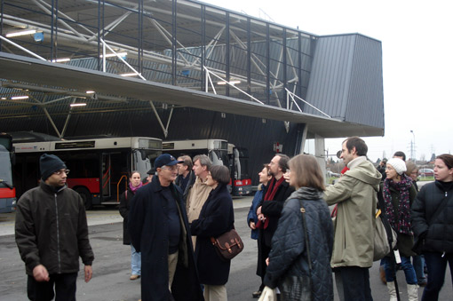 sonntags 198 floridsdorf floriert 2: bus+wein