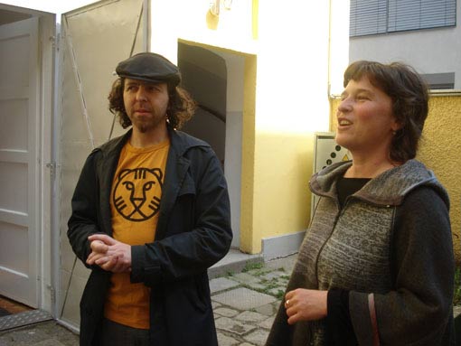 li: Christoph Weidinger (Verein Pixel Hotel), re: Andrea Bina