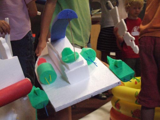Impressions from the workshop "Floating houses" at the Az W