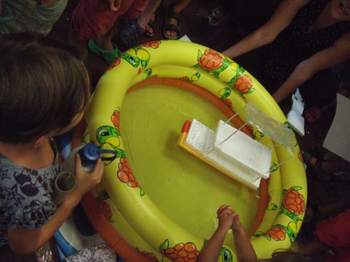 Impressions from the workshop "Floating houses" at the Az W
