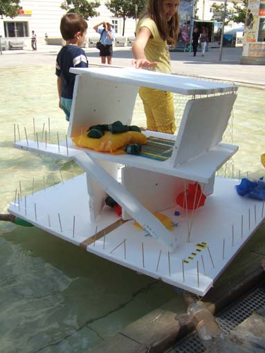 Impressions from the workshop "Floating houses" at the Az W