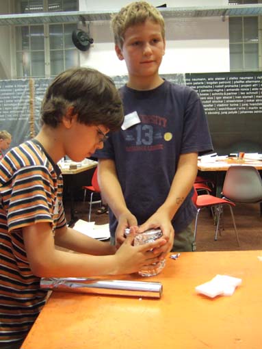 Impressions from the workshop "Floating houses" at the Az W