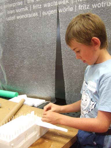Impressions from the workshop "Floating houses" at the Az W