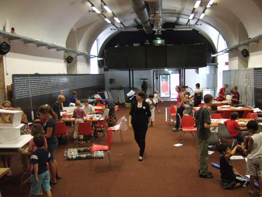 Impressions from the workshop "Floating houses" at the Az W