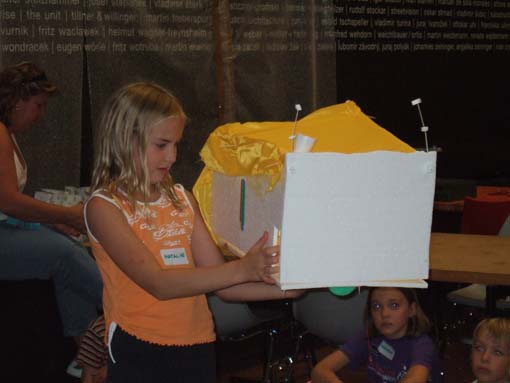 Impressions from the workshop "Floating houses" at the Az W