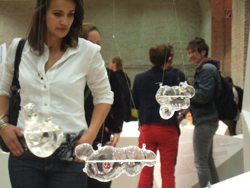 Fotos vom Eröffnungsabend der Ausstellung "Deadline today"