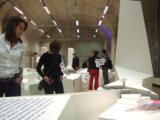 Fotos vom Eröffnungsabend der Ausstellung "Deadline today"