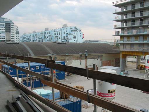 „Wohnen am Park“ (PPAG, 2009) as seen from the "Wohn- und Pflegehauses Leopoldstadt" (Helmut Wimmer Architetken, 2010).