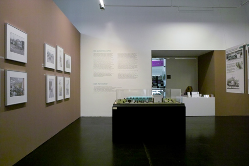 The exhibition "Mosques in Germany. A photographic essay by Wilfried Dechau + models and plans of mosques recently built in Germany"