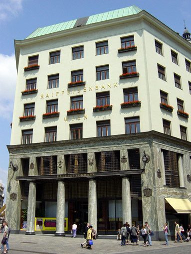 Az W tours: „Aufbruch in die Moderne", Haus am Michaelerplatz