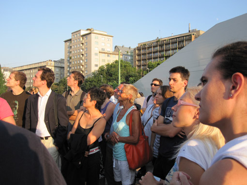 Fotos von der Sonderführung entlang des Donaukanals, Rahmenprogramm der XVIII. Internationalen AIDS-Konferenz in Wien.