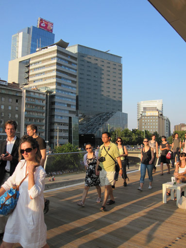 Fotos von der Sonderführung entlang des Donaukanals, Rahmenprogramm der XVIII. Internationalen AIDS-Konferenz in Wien.