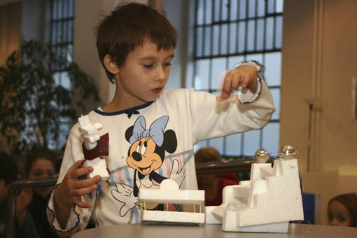 Archikids: From Throne to Function