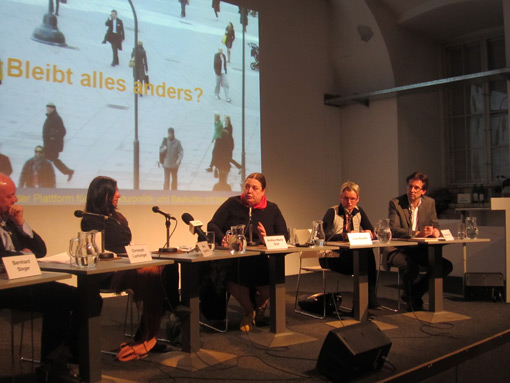 Az W akut: ¡Bleibt alles anders?