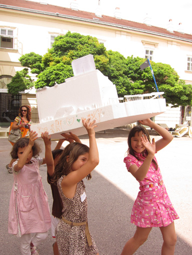 Photos taken during the workshop 'Floating Houses', August 4. + 5. 2011 at the Architekturzentrum Wien.