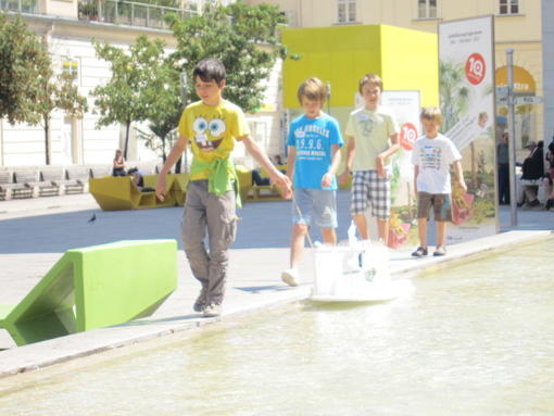 Photos taken during the workshop 'Floating Houses', August 16. + 17. 2011 at the Architekturzentrum Wien.