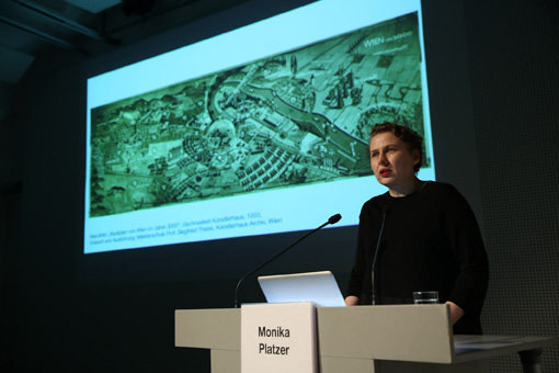 Monika Platzer, Kuratorin der Ausstellung