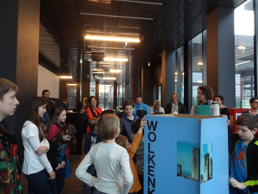 ARCHIKIDS: Why does the DC Tower hardly wobble at all?