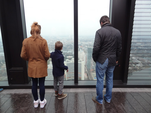 ARCHIKIDS: Why does the DC Tower hardly wobble at all?