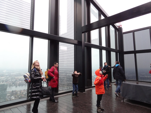 ARCHIKIDS: Why does the DC Tower hardly wobble at all?
