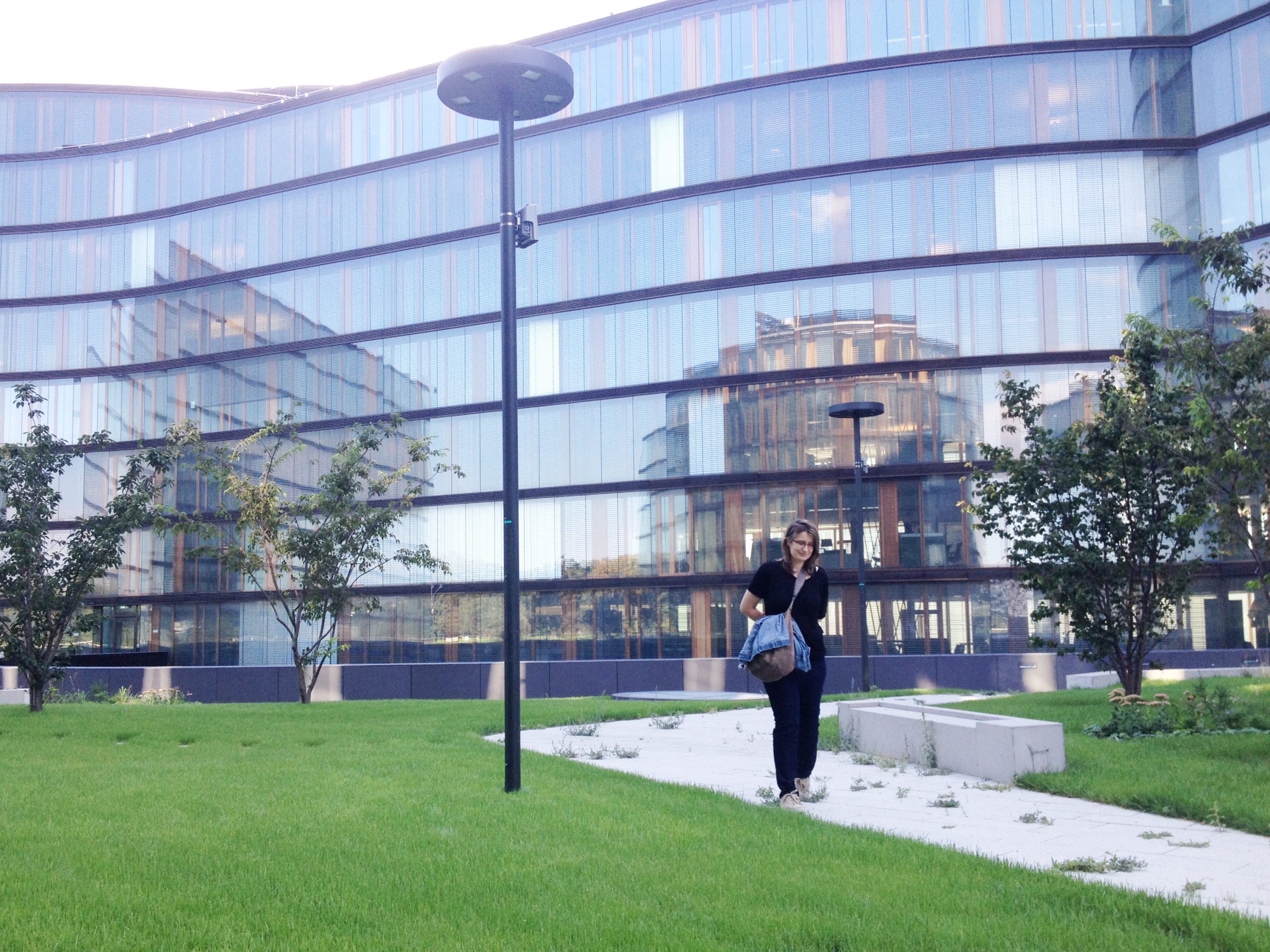 Az W on site: Erste Campus & Main Train Station