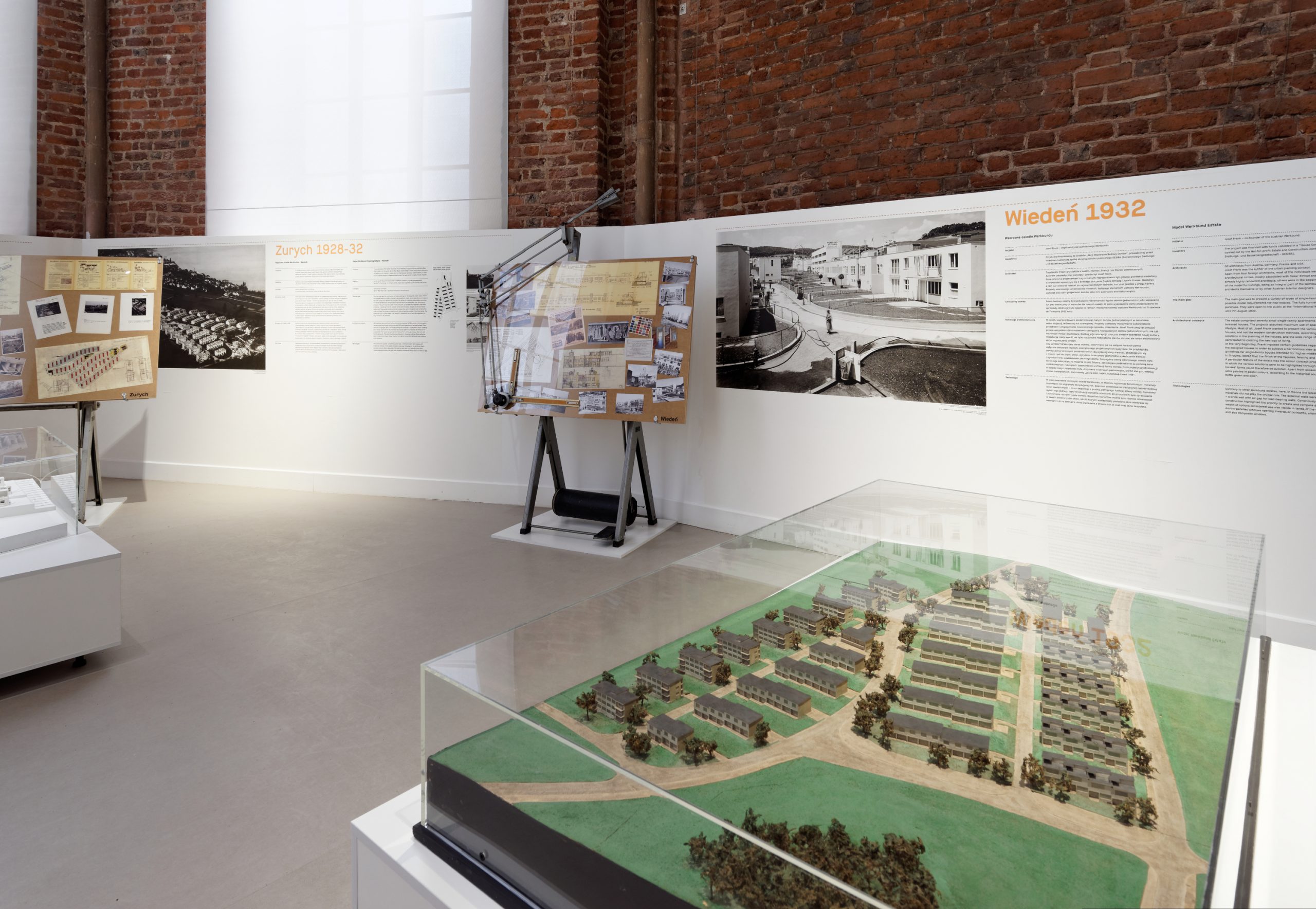 Az W in WROCLAW: The Path to Modernism. Werkbund Housing Estates 1927–1932