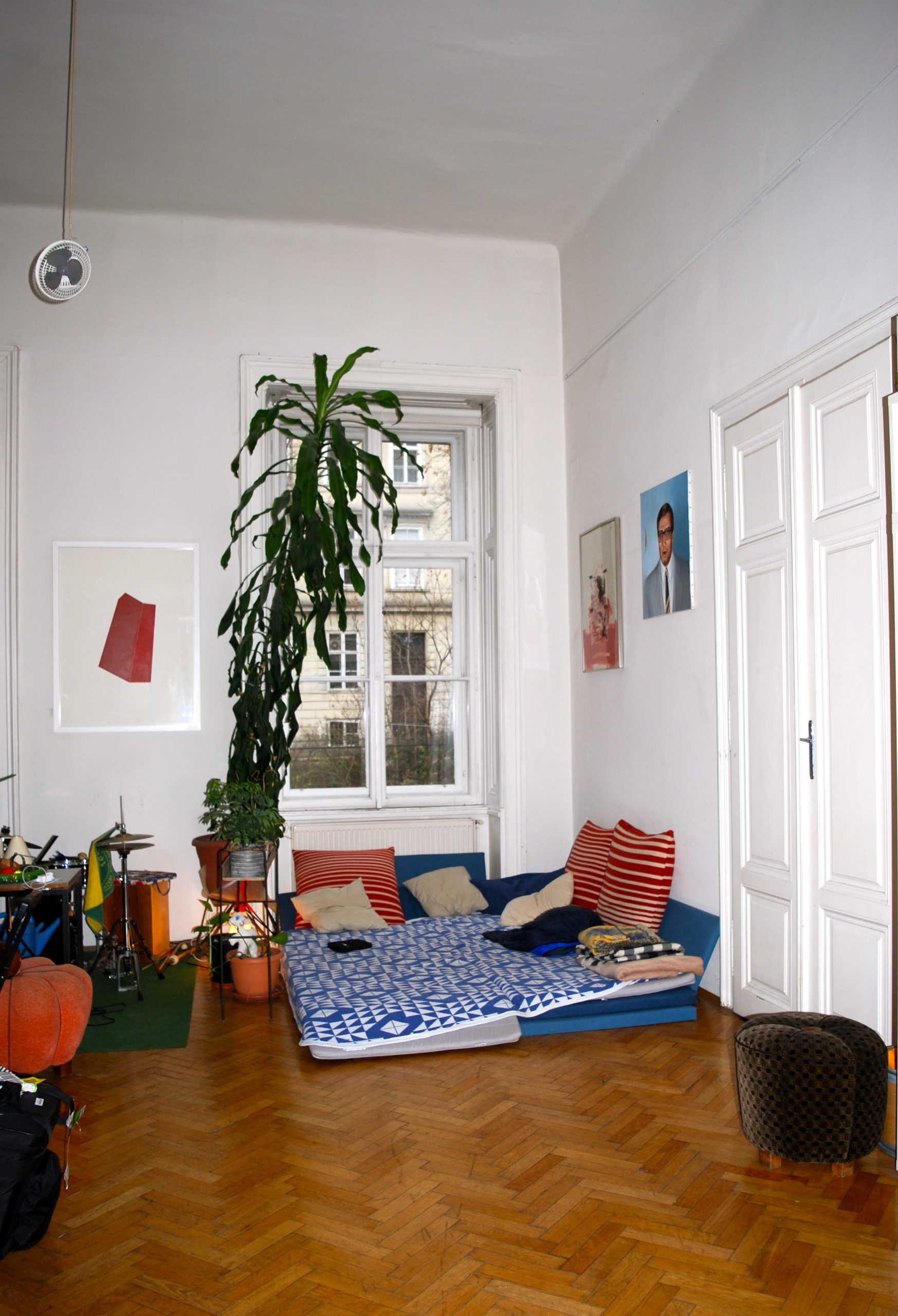 sitting area with upholstery and greenery