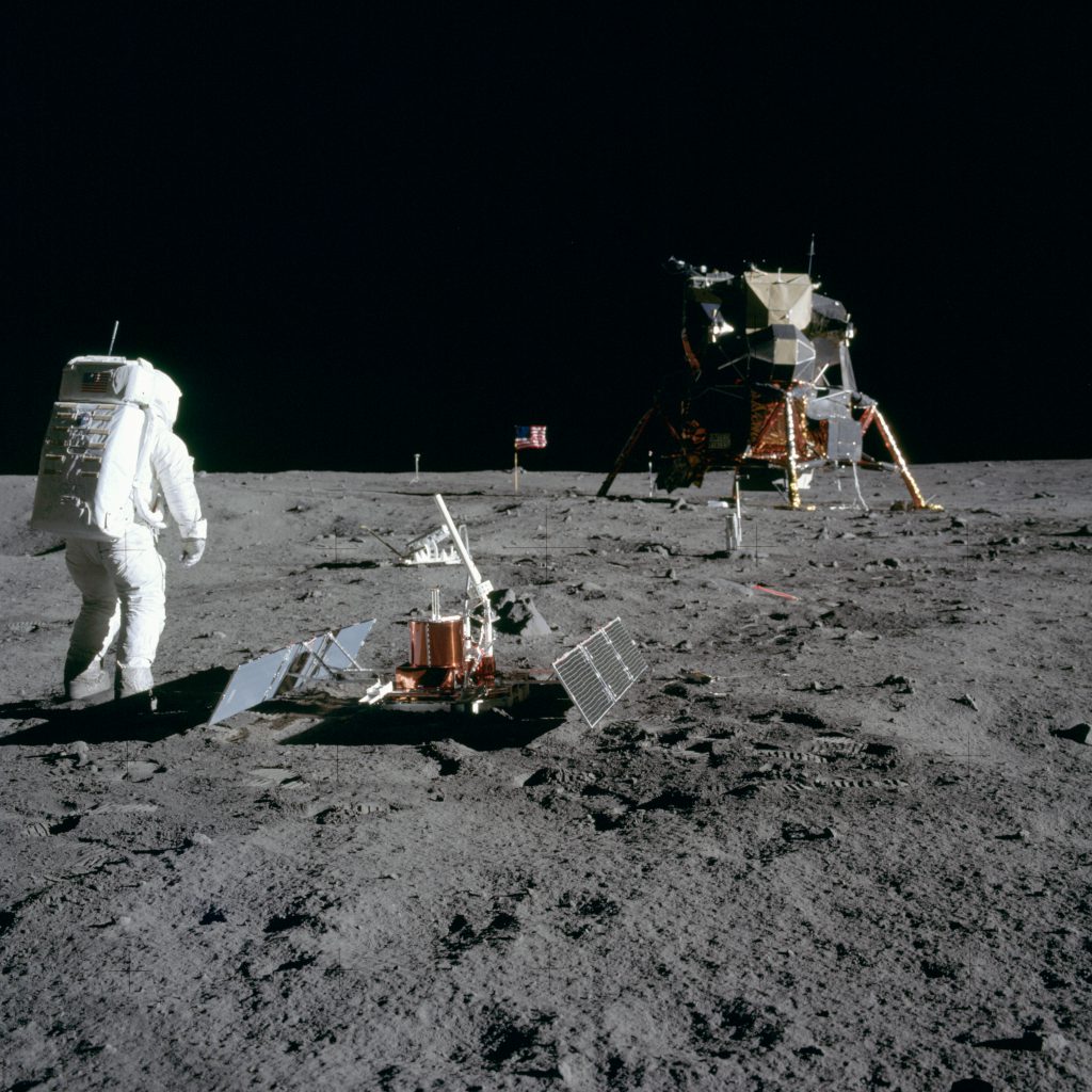 Man dressed in white and technical equipment