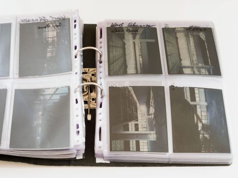 Architekturzentrum Wien, Sammlung Ringmappe mit vielen Folien und großformatigen Dias